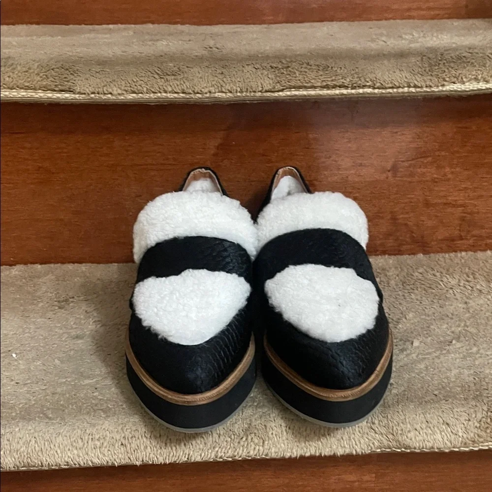 NWOT Australia Luxe Collective Black and Cream Shoes Platform